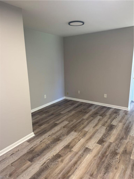 Photo 10 of 32 residential for sale in Virginia Beach virginia