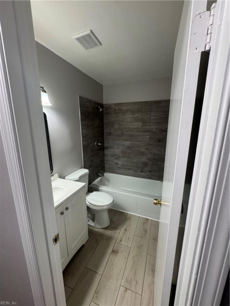 Photo 21 of 32 residential for sale in Virginia Beach virginia