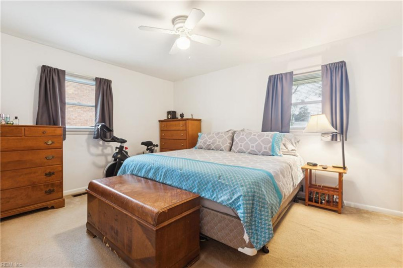 Photo 14 of 27 residential for sale in Newport News virginia