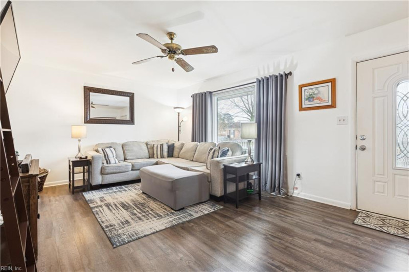 Photo 3 of 27 residential for sale in Newport News virginia