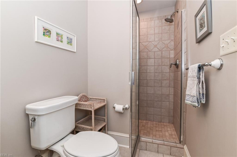 Photo 13 of 34 residential for sale in Virginia Beach virginia