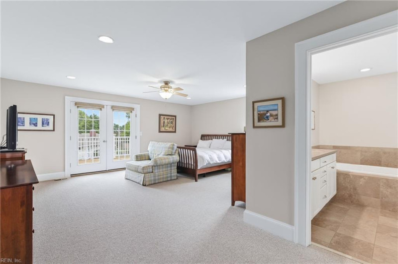 Photo 17 of 34 residential for sale in Virginia Beach virginia