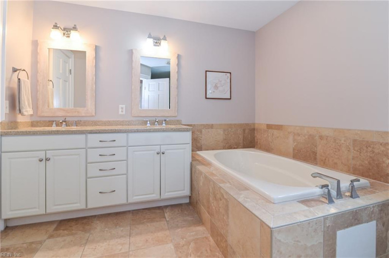 Photo 18 of 34 residential for sale in Virginia Beach virginia