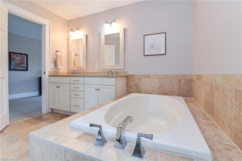 Photo 20 of 34 residential for sale in Virginia Beach virginia