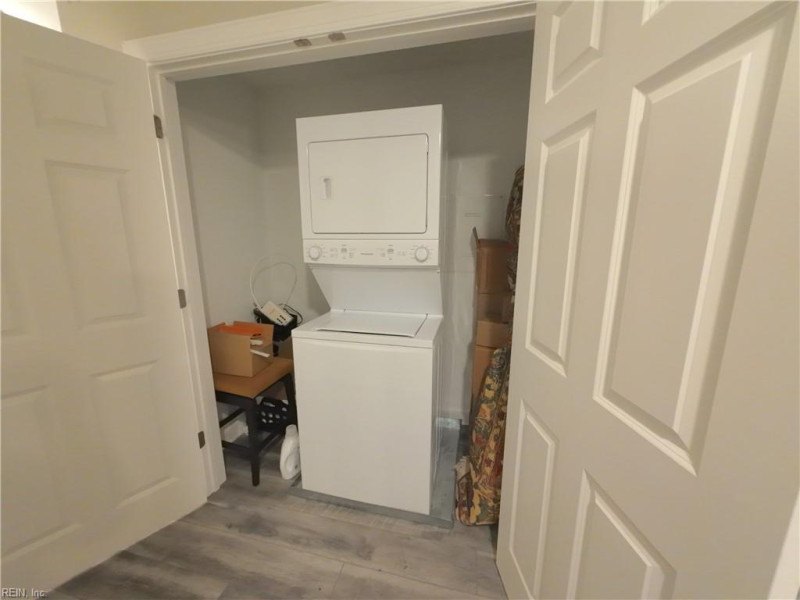 Photo 15 of 50 residential for sale in Chesapeake virginia