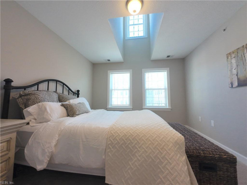Photo 3 of 50 residential for sale in Chesapeake virginia