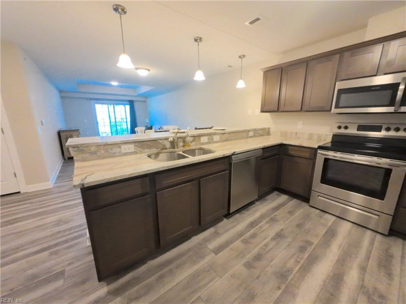 Photo 7 of 50 residential for sale in Chesapeake virginia