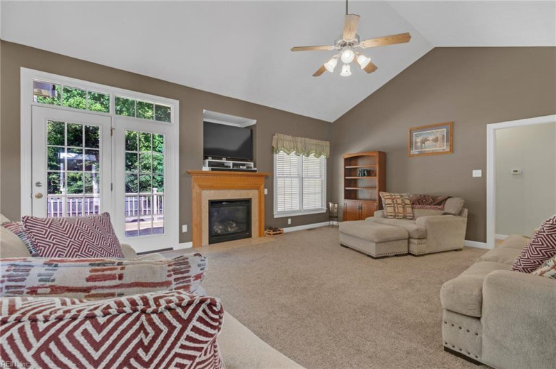 Photo 19 of 40 residential for sale in Poquoson virginia Photo 19 of 40 residential for sale in Poquoson virginia
