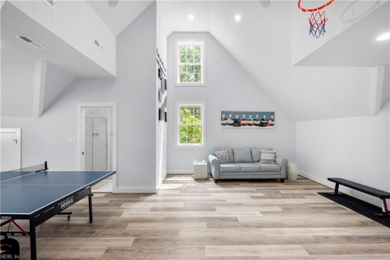 Photo 25 of 50 residential for sale in Virginia Beach virginia