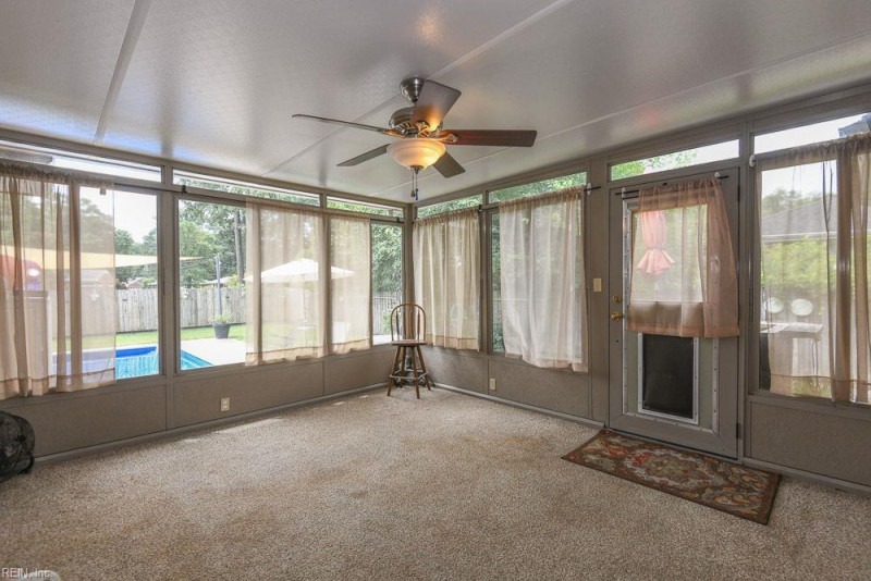 Photo 15 of 36 residential for sale in Chesapeake virginia