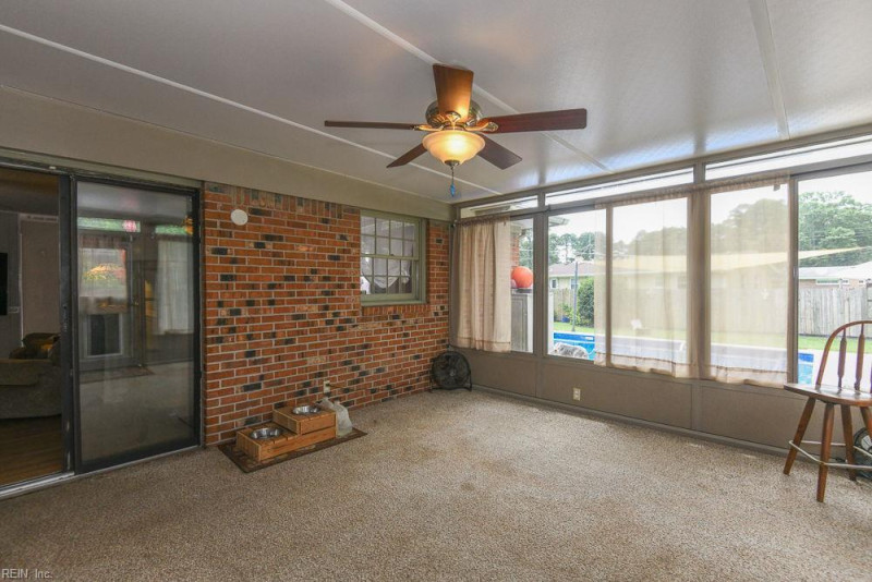 Photo 16 of 36 residential for sale in Chesapeake virginia