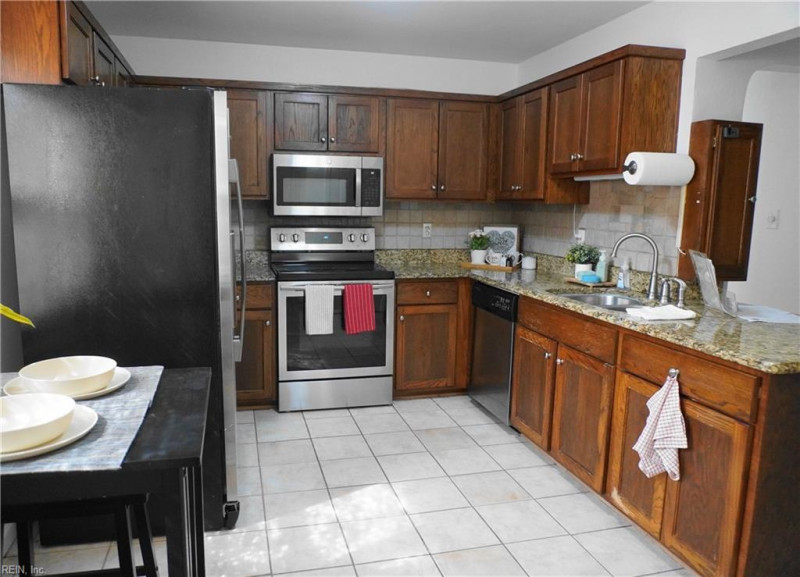 Photo 3 of 29 residential for sale in Chesapeake virginia Photo 3 of 29 residential for sale in Chesapeake virginia