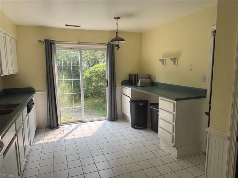 Photo 7 of 14 residential for sale in Virginia Beach virginia Photo 7 of 14 residential for sale in Virginia Beach virginia