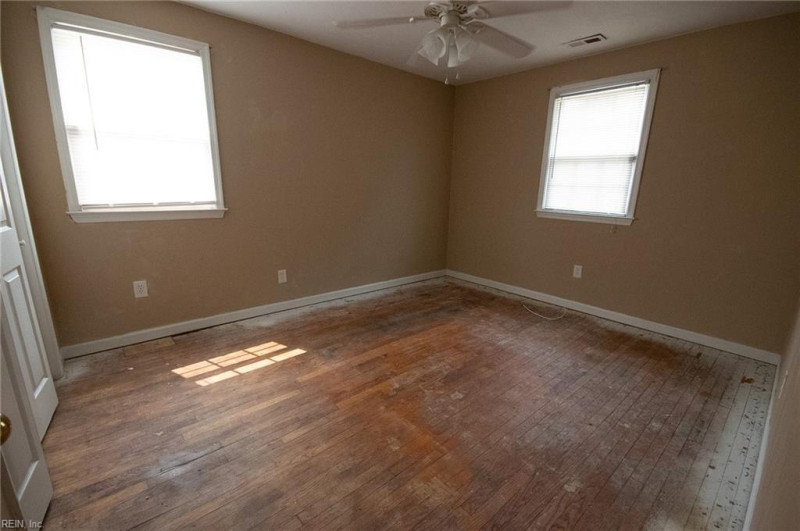 Photo 16 of 18 residential for sale in Chesapeake virginia Photo 16 of 18 residential for sale in Chesapeake virginia