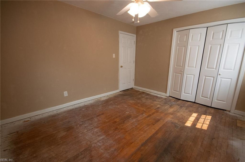 Photo 17 of 18 residential for sale in Chesapeake virginia Photo 17 of 18 residential for sale in Chesapeake virginia