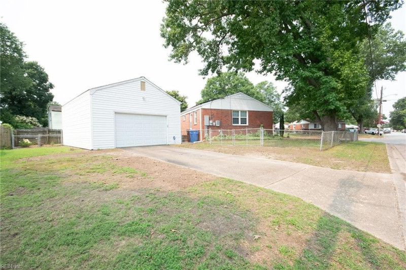 Photo 6 of 18 residential for sale in Chesapeake virginia Photo 6 of 18 residential for sale in Chesapeake virginia