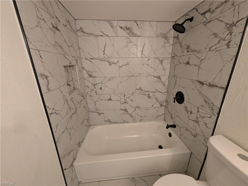 Photo 2 of 15 residential for sale in Virginia Beach virginia