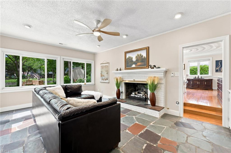 Photo 11 of 50 residential for sale in Norfolk virginia