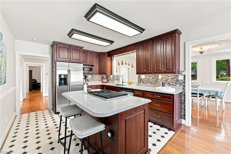 Photo 15 of 50 residential for sale in Norfolk virginia