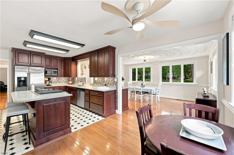 Photo 16 of 50 residential for sale in Norfolk virginia
