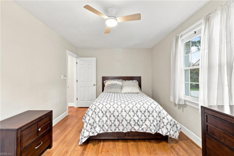 Photo 22 of 50 residential for sale in Norfolk virginia