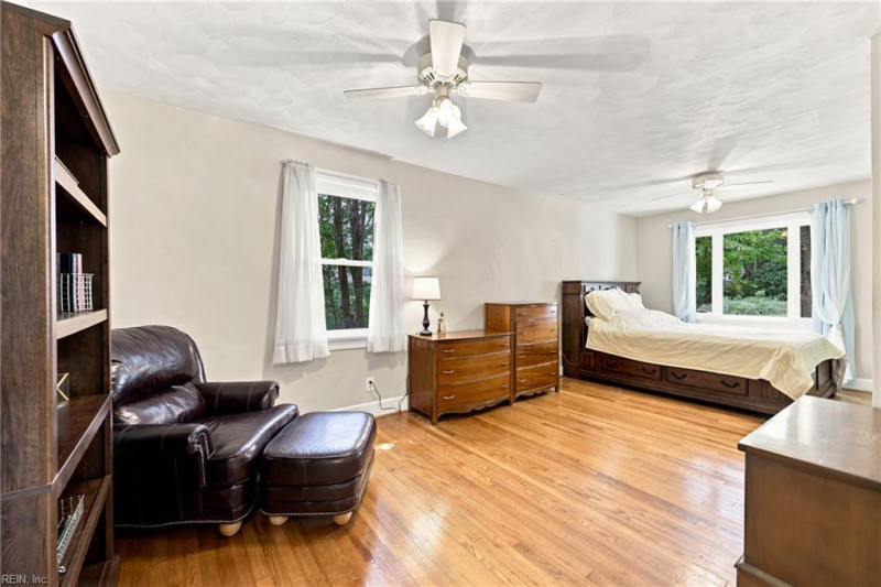 Photo 27 of 50 residential for sale in Norfolk virginia