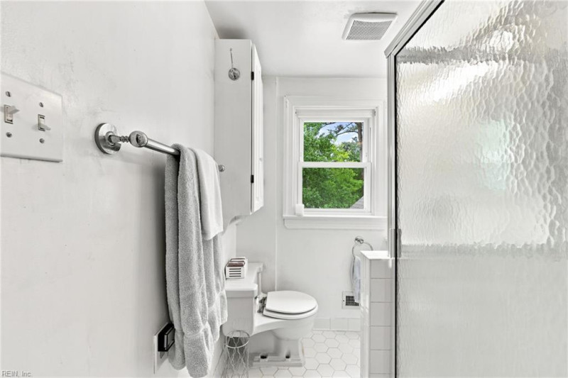 Photo 32 of 50 residential for sale in Norfolk virginia