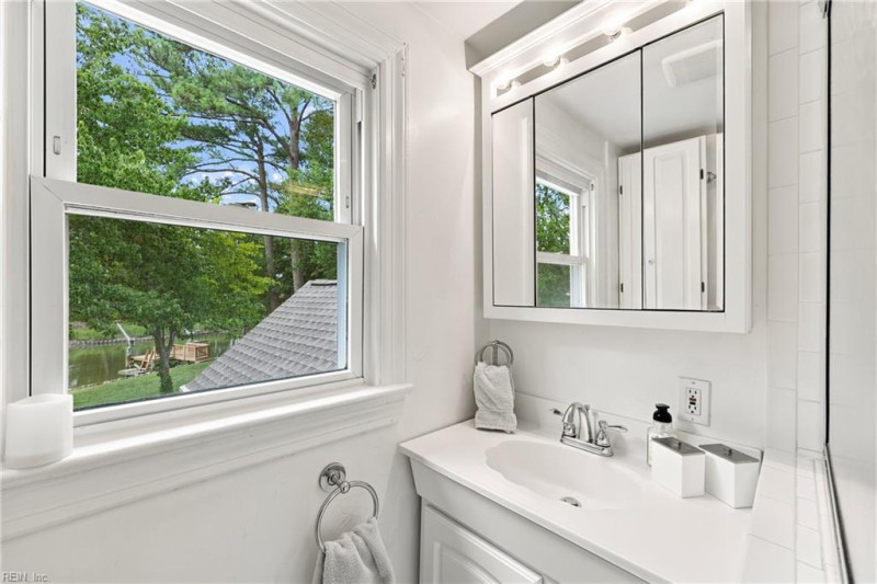 Photo 34 of 50 residential for sale in Norfolk virginia