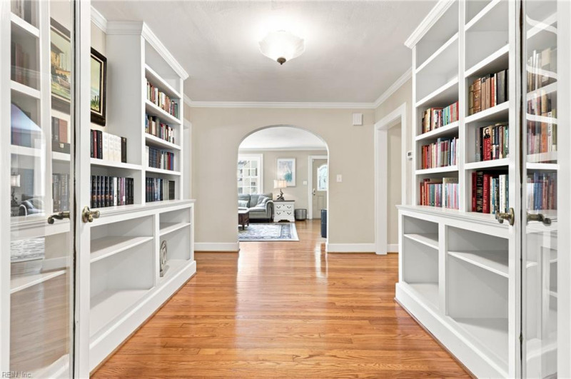Photo 4 of 50 residential for sale in Norfolk virginia