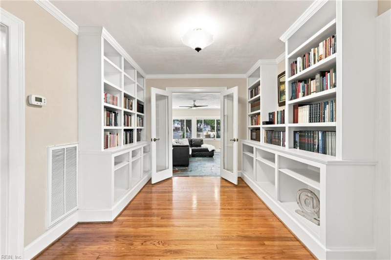 Photo 7 of 50 residential for sale in Norfolk virginia