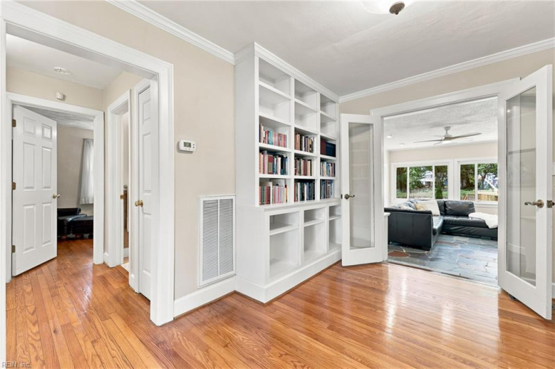 Photo 9 of 50 residential for sale in Norfolk virginia
