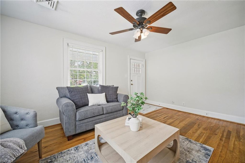 Photo 4 of 21 residential for sale in Portsmouth virginia Photo 4 of 21 residential for sale in Portsmouth virginia