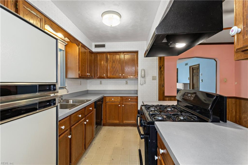 Photo 12 of 24 residential for sale in Portsmouth virginia Photo 12 of 24 residential for sale in Portsmouth virginia
