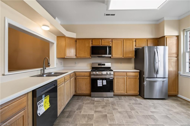 Photo 6 of 34 residential for sale in Chesapeake virginia Photo 6 of 34 residential for sale in Chesapeake virginia