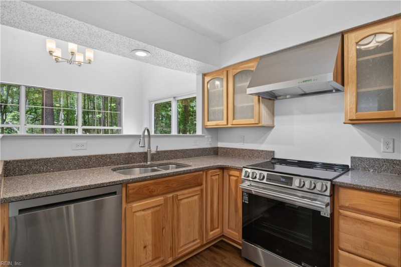 Photo 8 of 36 residential for sale in Newport News virginia Photo 8 of 36 residential for sale in Newport News virginia