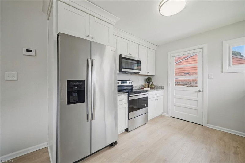 Photo 11 of 44 residential for sale in Norfolk virginia