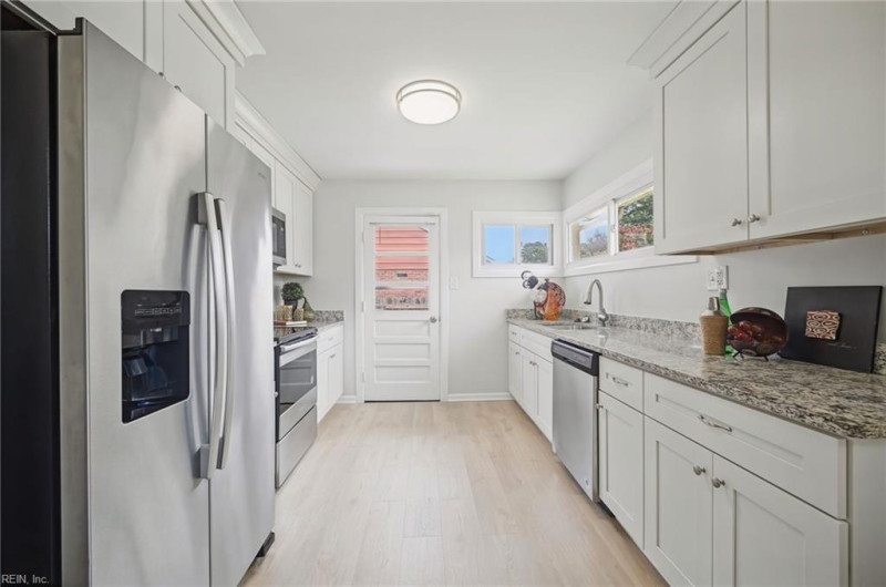 Photo 12 of 44 residential for sale in Norfolk virginia