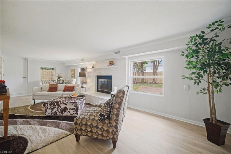 Photo 15 of 44 residential for sale in Norfolk virginia