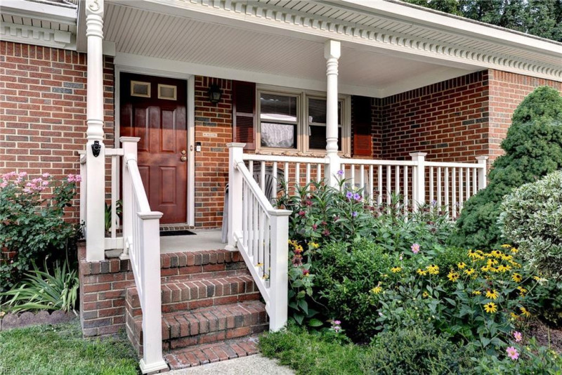 Photo 5 of 30 residential for sale in Hampton virginia
