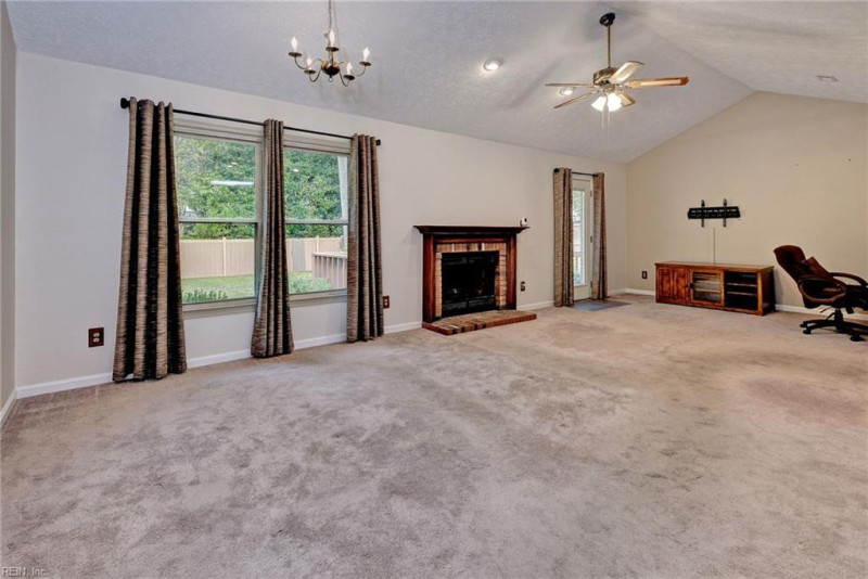Photo 8 of 30 residential for sale in Hampton virginia