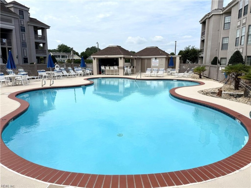 Photo 17 of 18 residential for sale in Virginia Beach virginia