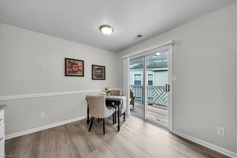 Photo 13 of 39 residential for sale in Chesapeake virginia