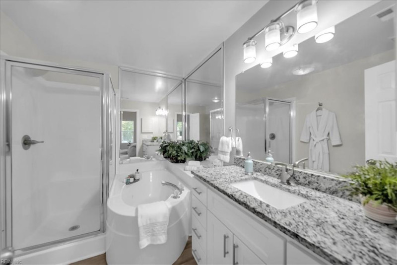 Photo 17 of 39 residential for sale in Chesapeake virginia
