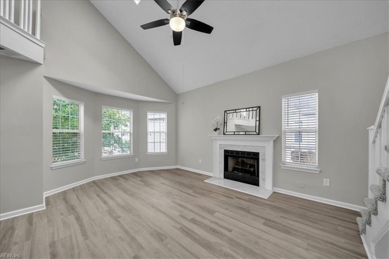 Photo 5 of 39 residential for sale in Chesapeake virginia