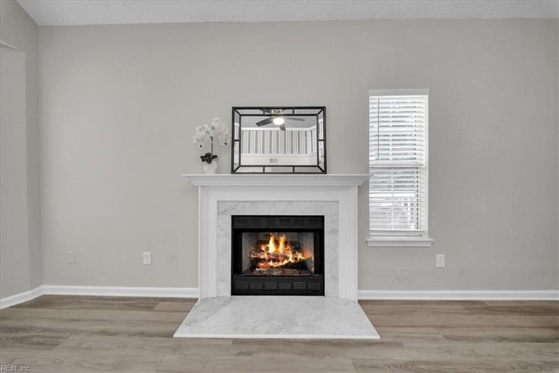 Photo 7 of 39 residential for sale in Chesapeake virginia