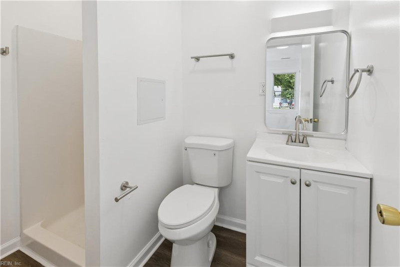 Photo 11 of 28 residential for sale in Norfolk virginia