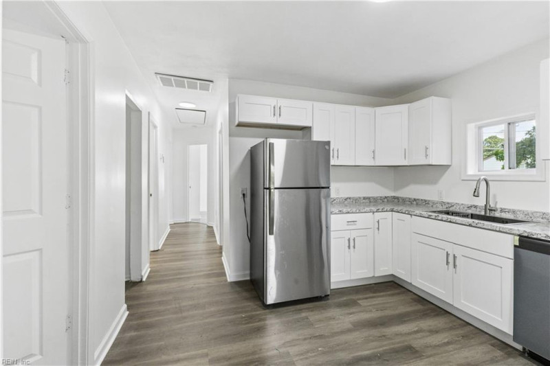 Photo 12 of 28 residential for sale in Norfolk virginia