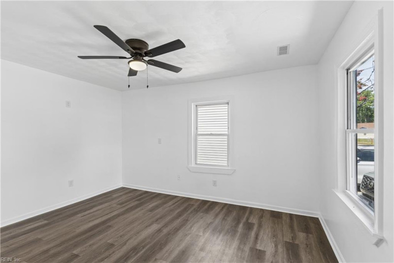 Photo 5 of 28 residential for sale in Norfolk virginia