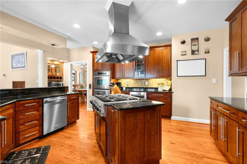 Photo 15 of 50 residential for sale in Virginia Beach virginia