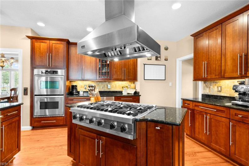 Photo 16 of 50 residential for sale in Virginia Beach virginia